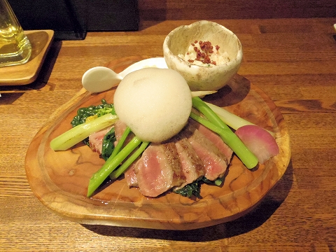 埼玉県越谷市千間台東１丁目にある鉄板ビストロの「la planche  ラ・プランシュ」無角和種モモ