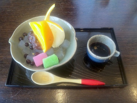 埼玉県所沢市緑町3丁目にある割烹、小料理のお店「旬菜料理 花もも」クリームあんみつ(バニラ) 埼玉県所沢市緑町3丁目にある割烹、小料理のお店「旬菜料理 花もも」クリームあんみつ(バニラ)