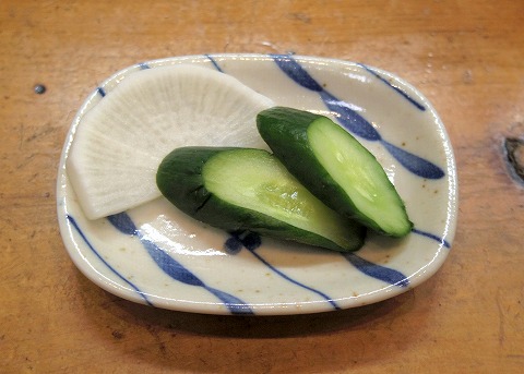 埼玉県越谷市千間台東２丁目にある寿司店「竹寿司」焼き魚セットの香の物