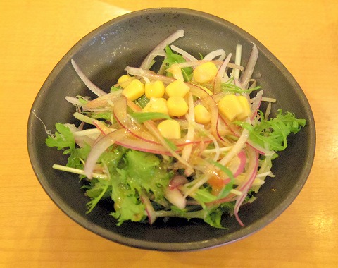 神奈川県川崎市川崎区砂子２丁目にある鮨店「鮨処 祭 川崎仲見世店」サラダ