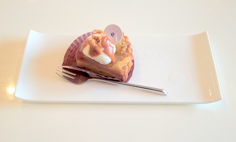 埼玉県所沢市東狭山ケ丘１丁目にあるイタリア料理の「パティスリー カフェ ミツキ  patisserie cafe Mitsuki」アップルタルト