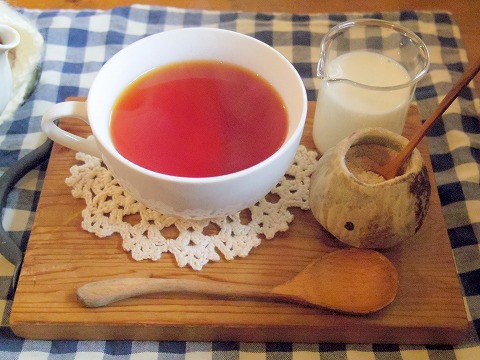 埼玉県越谷市大泊にあるカフェ「hana cafe」ホットティー