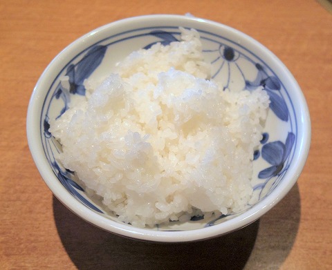 f:id:morigen1:20190401142611j:plain 埼玉県さいたま市北区宮原町2丁目にある焼肉店「和牛焼肉 凱旋門 宮原店」大盛焼肉定食のライス