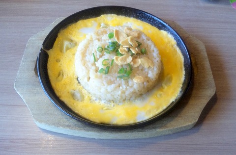 埼玉県所沢市星の宮１丁目にあるステーキ、ハンバーグのお店「ステーキのどん　星の宮店」ガーリックライス