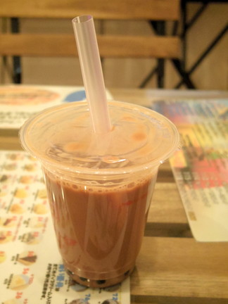 埼玉県越谷市千間台東１丁目にあるカフェ、クレープ専門店の「café & crepes WING by marion マリオンクレープ せんげん台店」タピオカドリンク（チョコミルク）