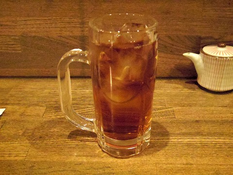 東京都文京区関口１丁目にある焼鳥店「やきとり皆の家」ウーロン茶