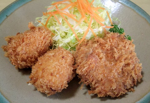 埼玉県越谷市袋山にある「とんかつ仲清」ランチ（ひれかつ、かにクリームコロッケ）