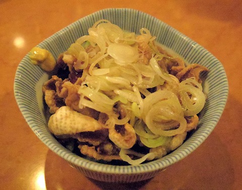 東京都文京区関口1丁目にある焼鳥、居酒屋「串焼き 竹屋」鳥皮ポン酢 東京都文京区関口1丁目にある焼鳥、居酒屋「串焼き 竹屋」鳥皮ポン酢