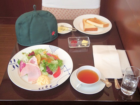 東京都新宿区新宿３丁目にあるカフェ「椿屋カフェ 新宿東口店」椿屋モーニングセット
