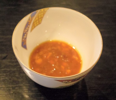 埼玉県北葛飾郡松伏町松伏にある鮨店「三笠鮨」ウニ醤油