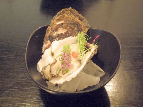 埼玉県北葛飾郡松伏町松伏にある鮨店「三笠鮨」岩牡蠣