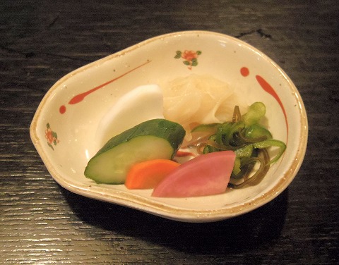 埼玉県北葛飾郡松伏町松伏にある鮨店「三笠鮨」ヤングコーンと水茄子とウニ