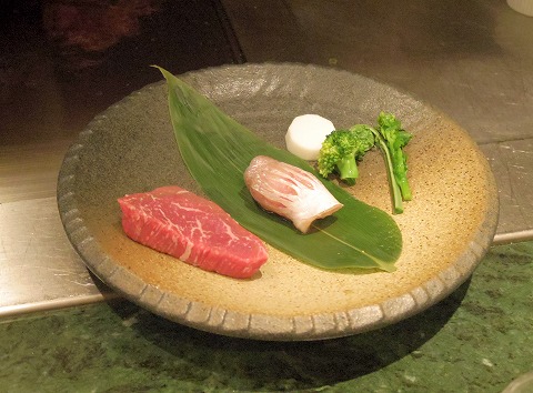 神奈川県川崎市川崎区砂子２丁目にある鉄板焼きの「Grill-Pan Zen 　グリルパンゼン」季節の野菜と黒毛和牛もも肉ステーキ