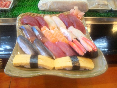 埼玉県所沢市小手指元町３丁目にある「亀八鮨北野店」ランチ　20貫2700円の鮨