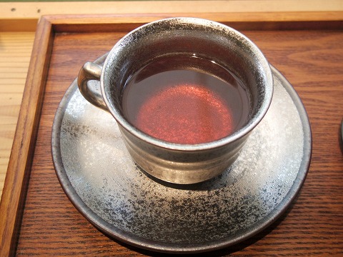 長野県上田市別所温泉にあるカフェ「Katsuraso Cafe ハレterrace　カツラソウ カフェ ハレテラス」ダージリンティー