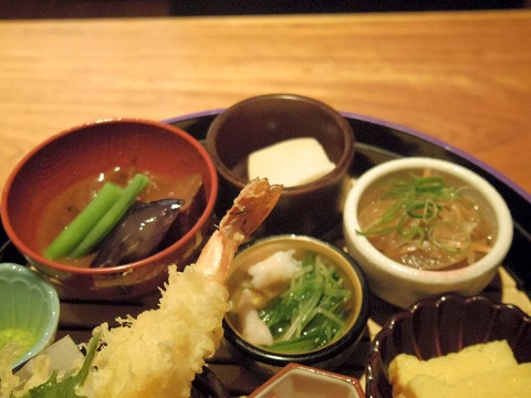 神奈川県川崎市幸区堀川町にある和食のお店「板前ごはん 音音　ラゾーナ川崎プラザ店」彩り大名御膳