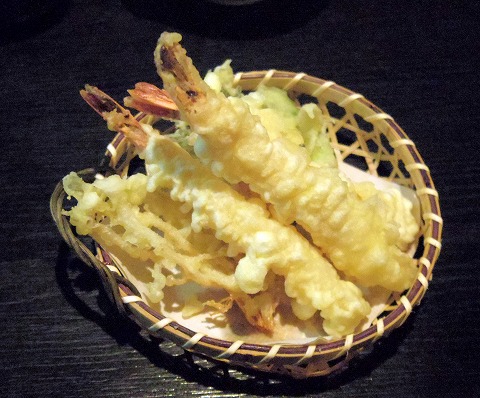長野県上田市真田町本原にある蕎麦店「元祖真田流手打そば 佐助」海老天ざる