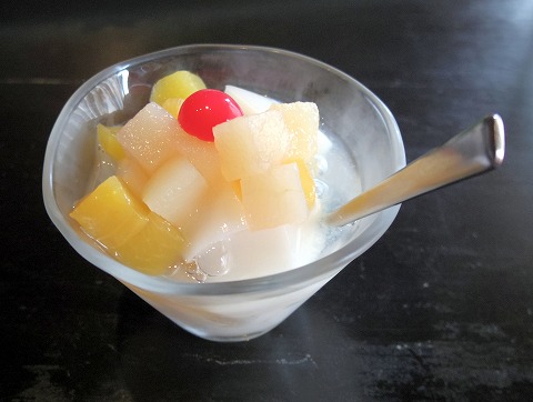 埼玉県入間市東町５丁目にある中華料理店「パオの食卓」キクラゲと玉子のふっくら炒め、ひすい餃子のセット