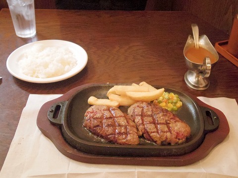 神奈川県川崎市川崎区小川町4丁目にあるハンバーグ、ステーキのお店「アルカサール ラ・チッタデッラ川崎店」炭焼ハンバーグ300gのセット 神奈川県川崎市川崎区小川町4丁目にあるハンバーグ、ステーキのお店「アルカサール ラ・チッタデッラ川崎店」炭焼ハンバーグ300gのセット