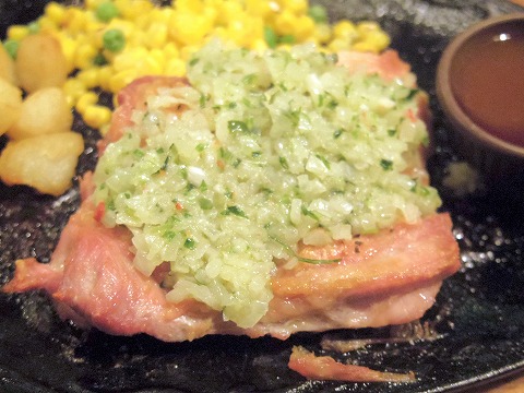 東京都練馬区光が丘５丁目にあるファミリーレストラン「サイゼリア　光が丘」若鶏のグリル（ディアボラ風）