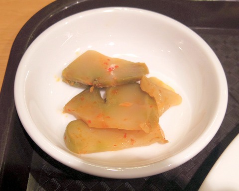 神奈川県川崎市川崎区駅前本町にある中華料理店「香蘭」ランチセットの鶏肉の唐揚げ