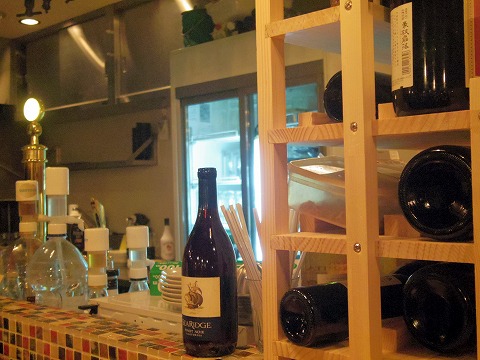 神奈川県川崎市中原区木月１丁目にある居酒屋 和風居酒屋 和乙酒房 満maru まんまる です 最寄駅は東急東横線 東急目黒線の元住吉駅になります ウーロン茶 本日の赤字刺 金目とカツオ 鶏せせりの旨塩唐揚げ 明石焼き８個をいただきました 気ままに外食三昧