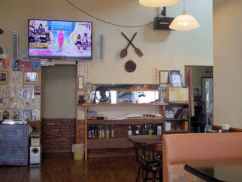 茨城県猿島郡境町大字長井戸にあるステーキ、ハンバーグの「ロッキー」店内