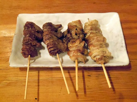 東京都板橋区成増２丁目にあるもつ料理、居酒屋の「串酒場タマリバ　TAMARIBA」砂肝、とり皮