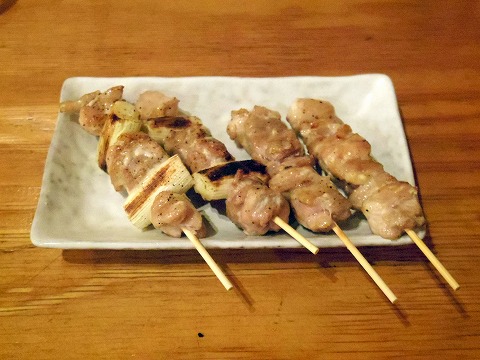 東京都板橋区成増２丁目にあるもつ料理、居酒屋の「串酒場タマリバ　TAMARIBA」ねぎ間、もも