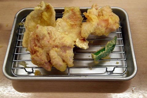 埼玉県富士見市大字針ケ谷にある天ぷら店「あげたて天兵衛 254号線富士見店」特盛天定食