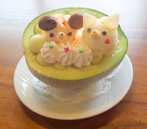 茨城県取手市清水にあるカフェ「カフェ サルデーレ」【メロン】の宝石箱