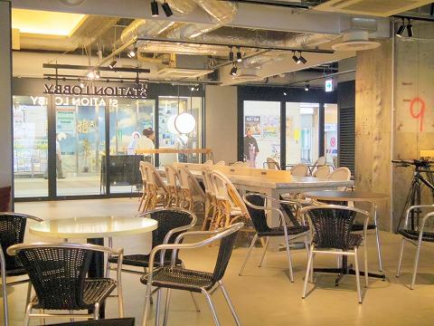 茨城県土浦市有明町にあるカフェ「SLOW JET COFFEE Cookie　スロー ジェット コーヒー クッキー」店内