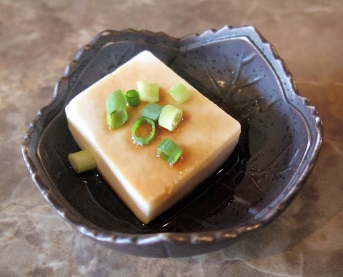 埼玉県草加市金明町にある焼肉店「焼肉ヒロ 新田店」和牛ロースセットをお肉1.5倍盛
