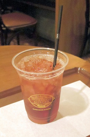 東京都中央区銀座8丁目にあるハンバーガーのお店「FRESHNESS BURGER フレッシュネスバーガー 銀座8丁目店」 東京都中央区銀座8丁目にあるハンバーガーのお店「フレッシュネスバーガー FRESHNESS BURGER 銀座8丁目店」オーガニックティー(アイス)