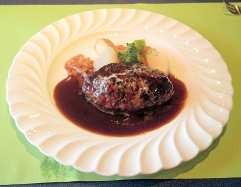 "埼玉県所沢市東狭山ケ丘１丁目にあるイタリアンの「レストランKMT」ハンバーグステーキ