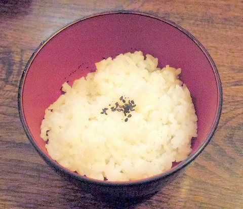 埼玉県春日部市梅田３丁目にある割烹料理店「くずし割烹 花々」彩り御膳の御飯