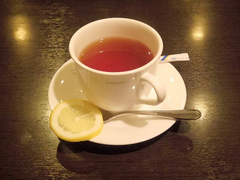 千葉県市川市市川１丁目にある喫茶店「COFFEE REST　レスト」モーニングのホットドッグセット
