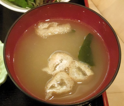 神奈川県川崎市中原区今井南町にある海鮮料理のお店「とれたて」とびきり鮮度！お刺身定食