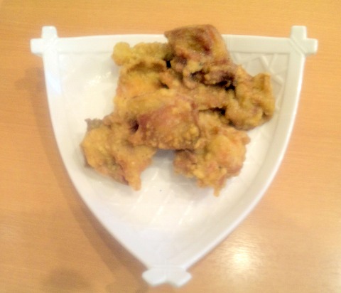 埼玉県越谷市東大沢３丁目にある中華料理「中国料理 牡丹飯店 本店」鶏の唐揚げ