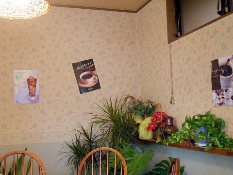 埼玉県春日部市栄町１丁目にある洋食店「とまと亭」店内