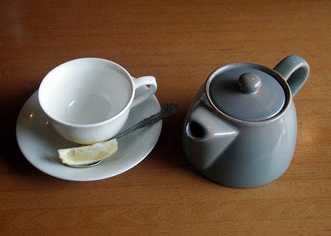 埼玉県春日部市栄町１丁目にある洋食店「とまと亭」ホットレモンティー