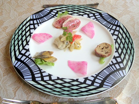 埼玉県さいたま市見沼区深作３丁目にあるフランス料理店「トロワ・ボー 　Trois Beaux」Bランチのオードブル