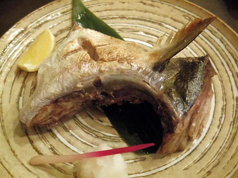 東京都板橋区成増２丁目にある居酒屋「海鮮居酒屋 竹心 成増本店」特大! !ブリカマの塩焼き（北海道）