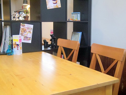 茨城県つくば市高見原１丁目にあるカフェ「marunacafe　まるなカフェ」店内