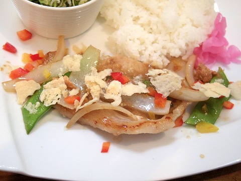 茨城県つくば市高見原１丁目にあるカフェ「marunacafe　まるなカフェ」マイルドジンジャーソースのポークソテー