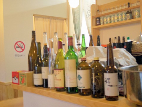 埼玉県春日部市一ノ割１丁目にある居酒屋「酒肴大衆ばる 青挑」店内