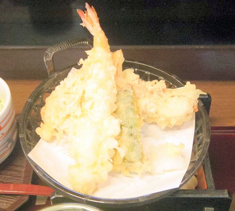 埼玉県入間市東町３丁目にある海鮮・魚介料理の「旬彩浜や  ゆう輝」上ちらし御膳