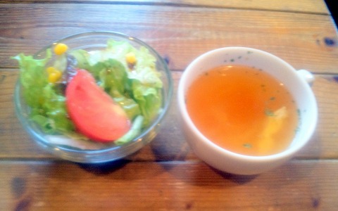 埼玉県春日部市増田新田にある喫茶店「カフェ ログハット」オムライス 埼玉県春日部市増田新田にある喫茶店「カフェ ログハット」オムライス