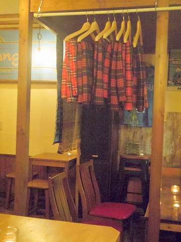 神奈川県川崎市中原区木月住吉町にある喫茶店「旅する珈琲屋OrangeBlue」店内