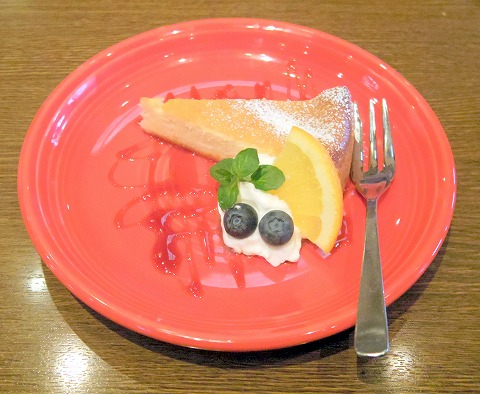 茨城県龍ケ崎市松ケ丘２丁目にあるイタリアンの「Pizzeria Tatsunoko　ピッッェリア たつのこ」チーズケーキ